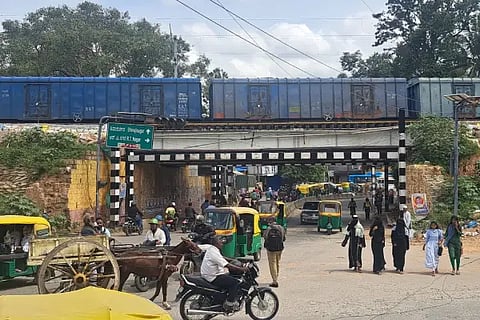 underpass traffic