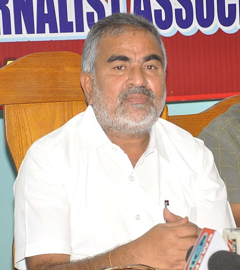 ಶಾಸಕ ಸ್ಥಾನದಿಂದ ಮುನಿರತ್ನನ್ನು ಕೂಡಲೇ ವಜಾ ಆಗ್ರಹ
