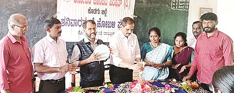 ಶನಿವಾರಸಂತೆ ವಿಘ್ನೇಶ್ವರ ಬಾಲಕಿಯರ ವಿದ್ಯಾಸಂಸ್ಥೆಯಲ್ಲಿ ಆಯೋಜಿಸಿದ್ದ ಕಾರ್ಯಕ್ರಮವನ್ನು ಸಂಪತ್‌ಕುಮಾರ್ ಉದ್ಘಾಟಿಸಿದರು.
ಮುನೀರ್ ಆಹಮದ್, ಸುಜಲಾದೇವಿ ಶಿವಪ್ರಕಾಶ್ ಇತರರಿದ್ದರು.