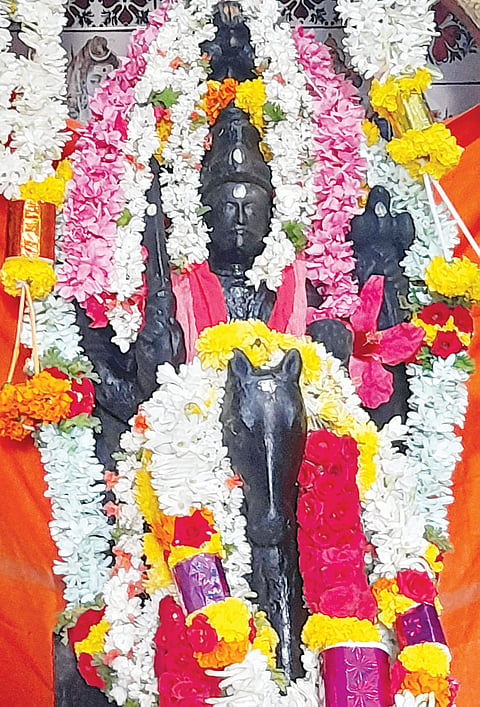 ಶ್ರೀ ಬಲ್ಲೇಶ್ವರಸ್ವಾಮಿ ದೇಗುಲದಲ್ಲಿ ವಿಶೇಷ ಪೂಜೆ