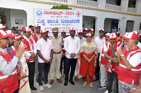 ವಿಶ್ವಶಾಂತಿ ದಿನಾಚರಣೆ ಅಂಗವಾಗಿ ಮ್ಯಾರಥಾನ್ ಓಟ ಚಾಲನೆ