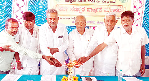ಸಂಘಕ್ಕೆ ರೈತರೇ ಜೀವನಾಡಿ