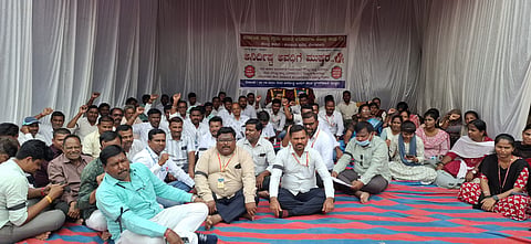 koppal village accountants protest