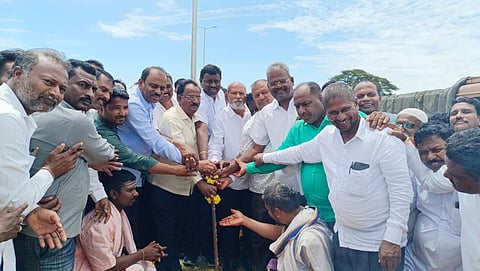 koppal mp Rajashekhar hitnal NH bridge stoning ceremony
