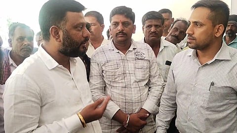 ಕೆಐಎಡಿಬಿ ಅಧಿಕಾರಿಗಳಿಗೆ ಶಾಸಕ ಸ್ವರೂಪ್ ತರಾಟೆ