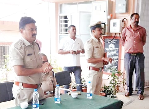ಕಾನೂನು ಉಲ್ಲಂಘನೆಯಾಗದಂತೆ ಎಚ್ಚರವಹಿಸಿ