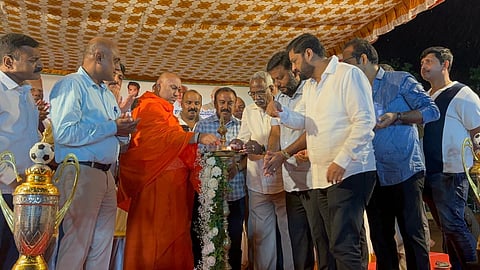 ಮಾಜಿ ಶಾಸಕ ಪ್ರಕಾಶ್ ಗೋಮಾತೆ ಪ್ರತಿರೂಪ: ಶ್ರೀ ಶಂಭುನಾಥ ಸ್ವಾಮೀಜಿ