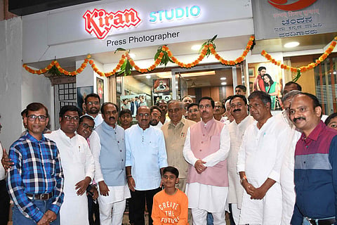 7kiran-prop-studio-ing-by-pralhad-joshi-vijay-sankeshwar-mlas-aravind-bellad-mahesh-tenginakai-prasad-abbayya-1-1.jpg