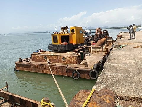 Barge