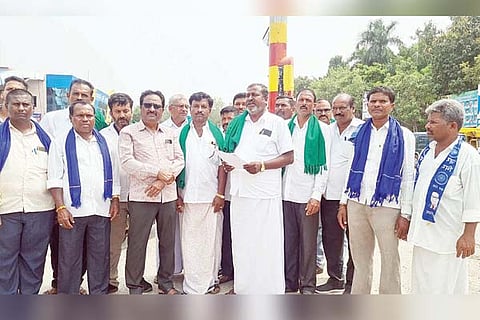 Gangavathi formar protest