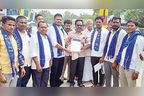 Gangavati dss protest