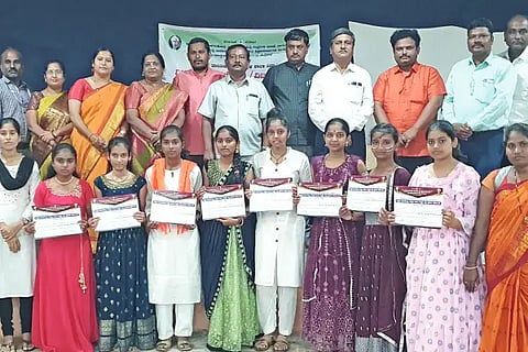Science drama competition is helpful for knowledge