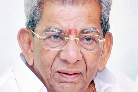 Shamanur-Shivashakarppa-dvg-south-Copy_20240912012744991.jpg