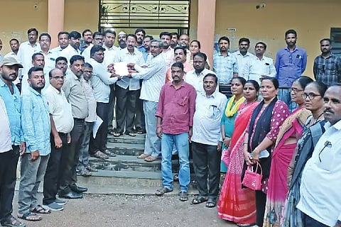 Village Service, Struggle, Basavanbagewadi, Village Panchayat,