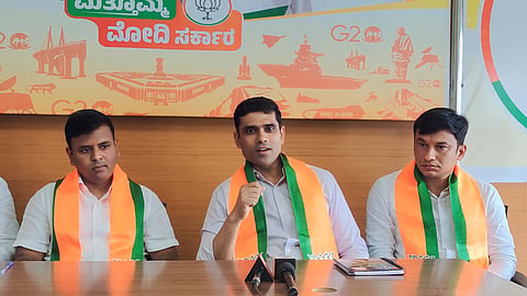 bjp ex mla p.rajeev press meet bjp office koppal