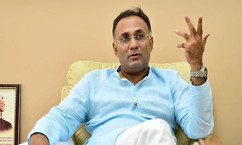 dinesh-gundurao.webp