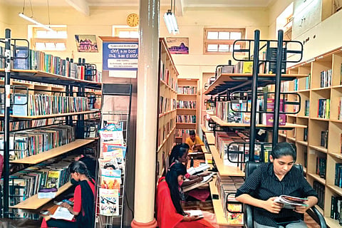 dvg-library.jpg
