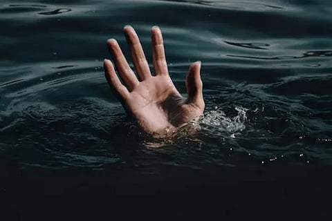 hand (1)