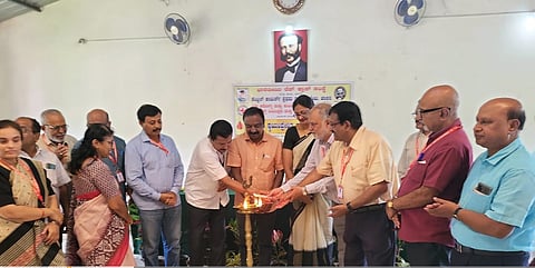 ರೆಡ್ ಕ್ರಾಸ್ ಸಂಸ್ಥೆಯ ಕಾರ್ಯಕ್ಕೆ ನಗರಸಭೆ ಅಧ್ಯಕ್ಷ ಎಂ.ಚಂದ್ರೇಗೌಡ ಮೆಚ್ಚುಗೆ