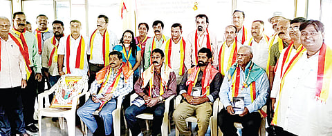 ಕನ್ನಡ ಸಾಹಿತ್ಯ ಬೆಳವಣಿಗೆಗೆ ಒಗ್ಗಟ್ಟಿನಿಂದ ಕೆಲಸ ಮಾಡಿ