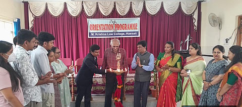 ಸಮಯ ವ್ಯರ್ಥ ಮಾಡದೆ ಶ್ರಮವಹಿಸಿ ಅಭ್ಯಾಸ ಮಾಡಿ