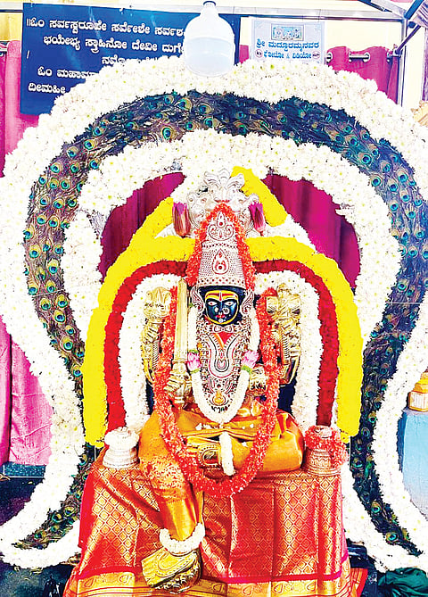ವಿಜಯದಶಮಿ ಅಂಗವಾಗಿ ವಿಶೇಷ ಪೂಜೆ
