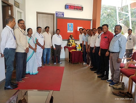ಮಹಾತ್ಮ ಗಾಂಧೀಜಿ ಆದರ್ಶಗಳನ್ನು ಅಳವಡಿಸಿಕೊಳ್ಳೋಣ: ಎ .ಜೆ. ಕೃಷ್ಣಯ್ಯ ಕರೆ
