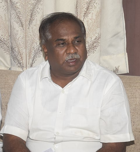 2 Dwd 1 (Gururaj Hunasimarad)