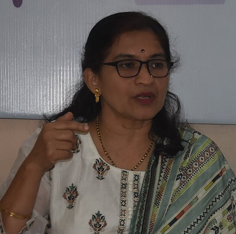 24 Dwd 2 Radha Desai
