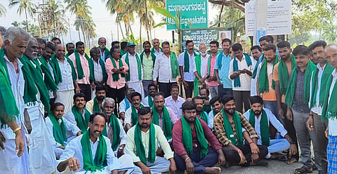 ಸಮಸ್ಯೆ ನಿವಾರಣೆಗೆ ರೈತರು ಸಂಘಟಿತರಾಗಿ
