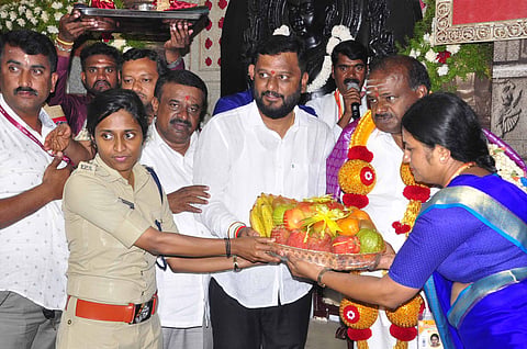 ಜಿಲ್ಲೆಯಲ್ಲಿ ಕೈಗಾರಿಕೆ ಸ್ಥಾಪನೆ ಮಾಡಿ ಸ್ಥಳೀಯರಿಗೆ ಉದ್ಯೋಗ ಸೃಷ್ಟಿ:ಎಚ್.ಡಿ.ಕುಮಾರಸ್ವಾಮಿ
