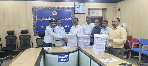 ರಾಜಕೀಯ ಪಕ್ಷಗಳ ಪ್ರತಿನಿಧಿಗಳಿಗೆ ಕರಡು ಮತದಾರರ ಪಟ್ಟಿ ಹಸ್ತಾಂತರ