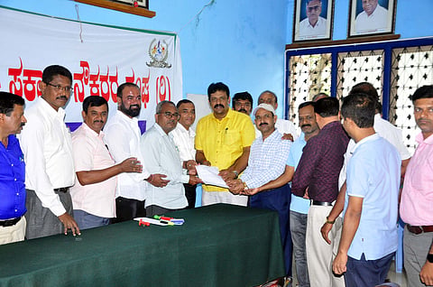 ಜಿಲ್ಲಾ ಕಾರ್ಯಕಾರಿ ಮಂಡಳಿ ನಿರ್ದೇಶಕರ ಸ್ಥಾನಕ್ಕೆ ಕೆ.ಎಂ.ಶ್ರಿನಿವಾಸ್ ನಾಮಪತ್ರ ಸಲ್ಲಿಕೆ