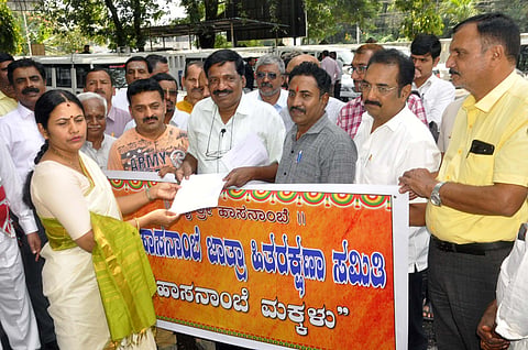 ಎಲ್ಲ ಭಕ್ತರಿಗೂ ಶೀಘ್ರ ಹಾಸನಾಂಬೆ ದರ್ಶನ ಸಿಗಲಿ: ಜಿಲ್ಲಾಡಳಿಕ್ಕೆ ಮನವಿ
