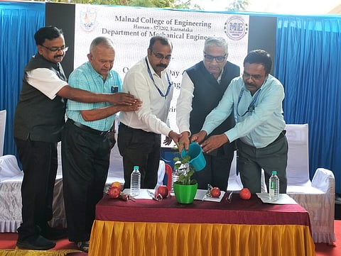 ಆಸಕ್ತಿಗೆ ಅನುಗುಣವಾದ ಕ್ಷೇತ್ರ ಆಯ್ದುಕೊಳ್ಳಿ: ಡಾ.ಸಿ.ವಿ.ವೆಂಕಟೇಶ್