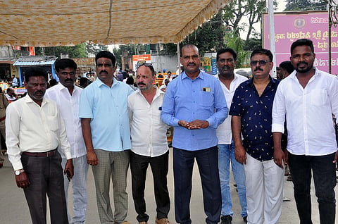 ಹಾಸನಾಂಬೆ ಹೆಸರಿನಲ್ಲಿ ಜಿಲ್ಲಾಡಳಿತ ವ್ಯವಹಾರ:ನಗರ ಸಭೆ ಸದಸ್ಯರು ಆಕ್ರೋಶ