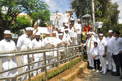 ಜಿಲ್ಲಾ ಕಾಂಗ್ರೆಸ್ ಪಕ್ಷದಿಂದ ಕಾಲ್ನಡಿಗೆ ಮೆರವಣಿಗೆ
