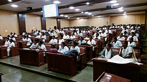 9CBP2a.jpg