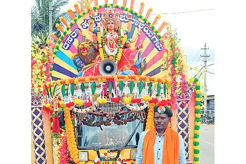 Adishakti idol procession on auto