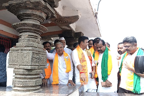 BJP TEAM VISIT SINDAGI