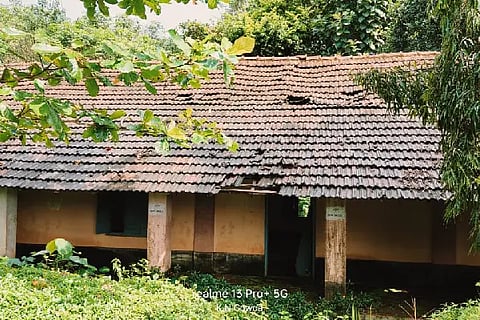 Bel_school-building