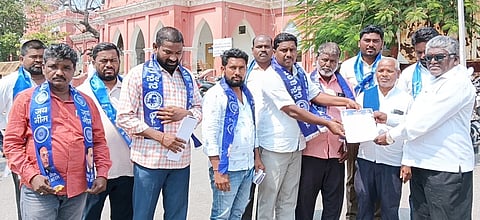 DALITA SENE SUBMIT MEEMONDRUM TO DC OFFICE (1)