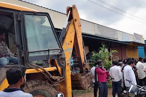 Deadline for Clearance of Kerura Dabba Shops