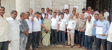 Demand for the implementation of caste census report Mandya