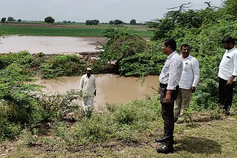 Doni shore, Land, Flood, Damage, Devahipparagi, Tehsildar,