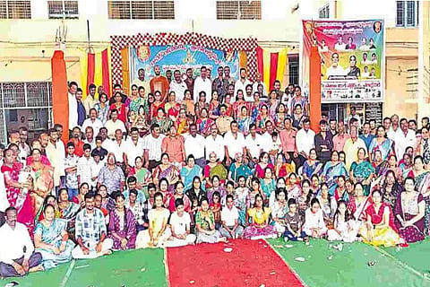 Gathering Of Six Generations Of Families In Suryapet