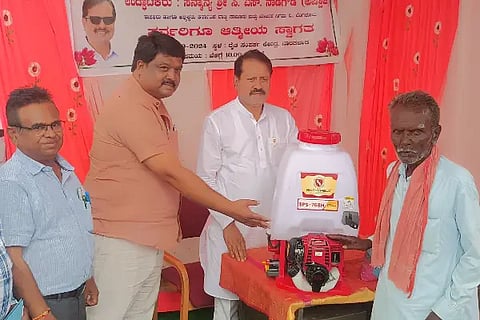 Hingaru, Nalatwad, Congress, Subsidy, Seed, Fertilizer,
