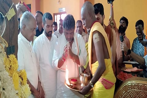 In temples D.K. Special worship of Shivakumar