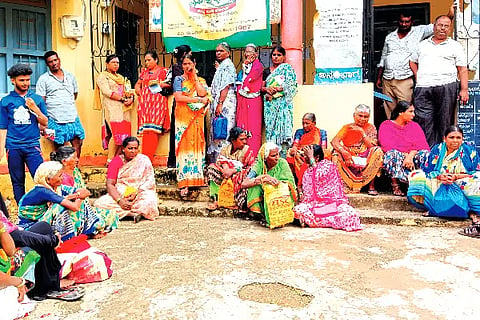 Jagalur, server problem, ration, delay,