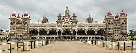 Mysore_palace_front_view_001